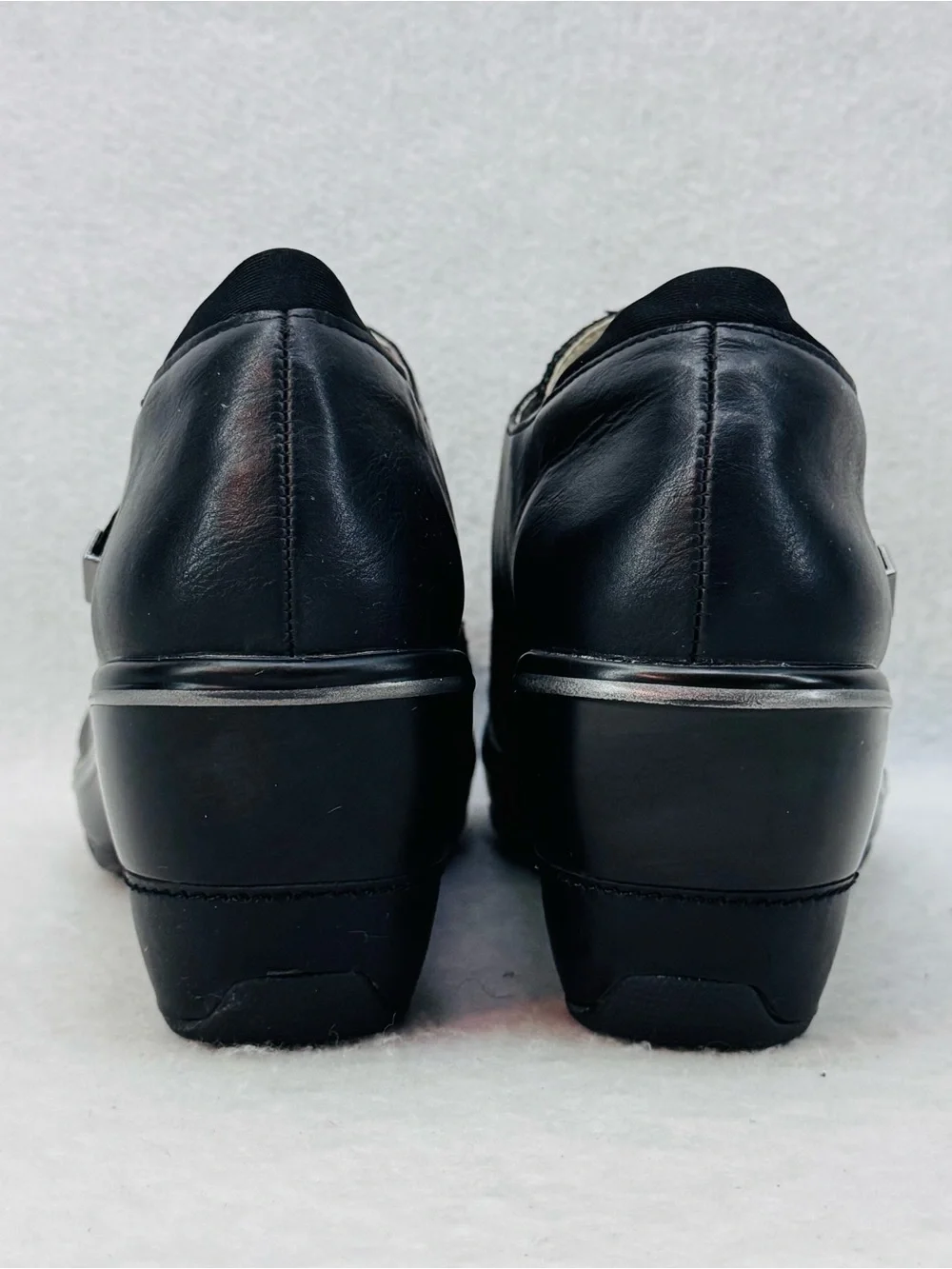 EUC JBU Jambu Sedona Wedge Booties Black Vegan Leather and Suede size 6.5